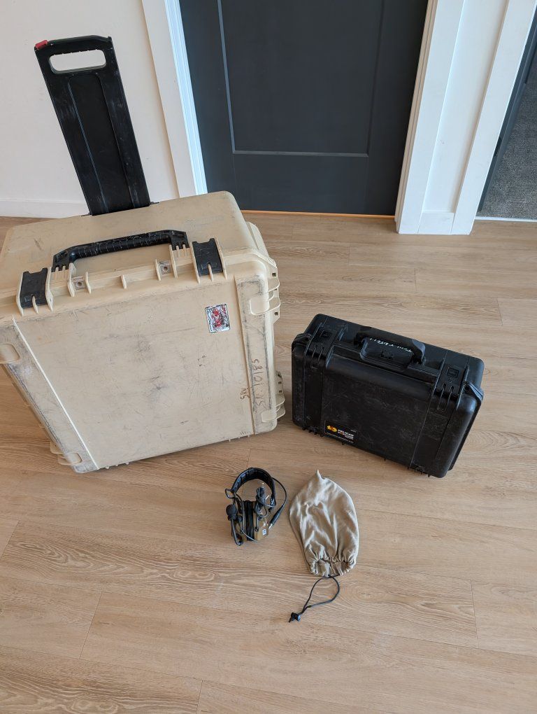 Pelican Storm iM2400 and SKB iSeries wheeled case