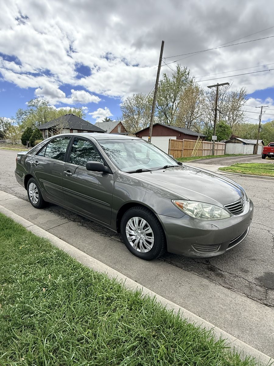 2005 Toyota Camry 