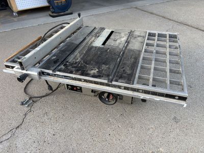 Rockwell 9" Table Saw Model 34-570 with fence