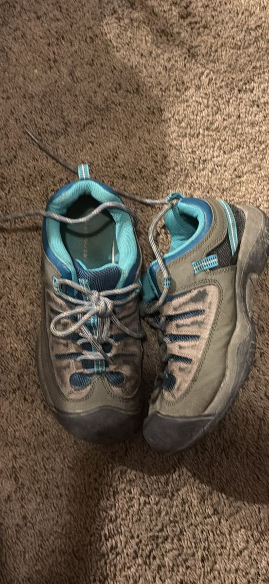 Keen Women's Low-Top Hiking Shoes - Grey & Blue size 71/2