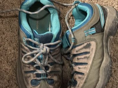 Keen Women's Low-Top Hiking Shoes - Grey & Blue size 71/2