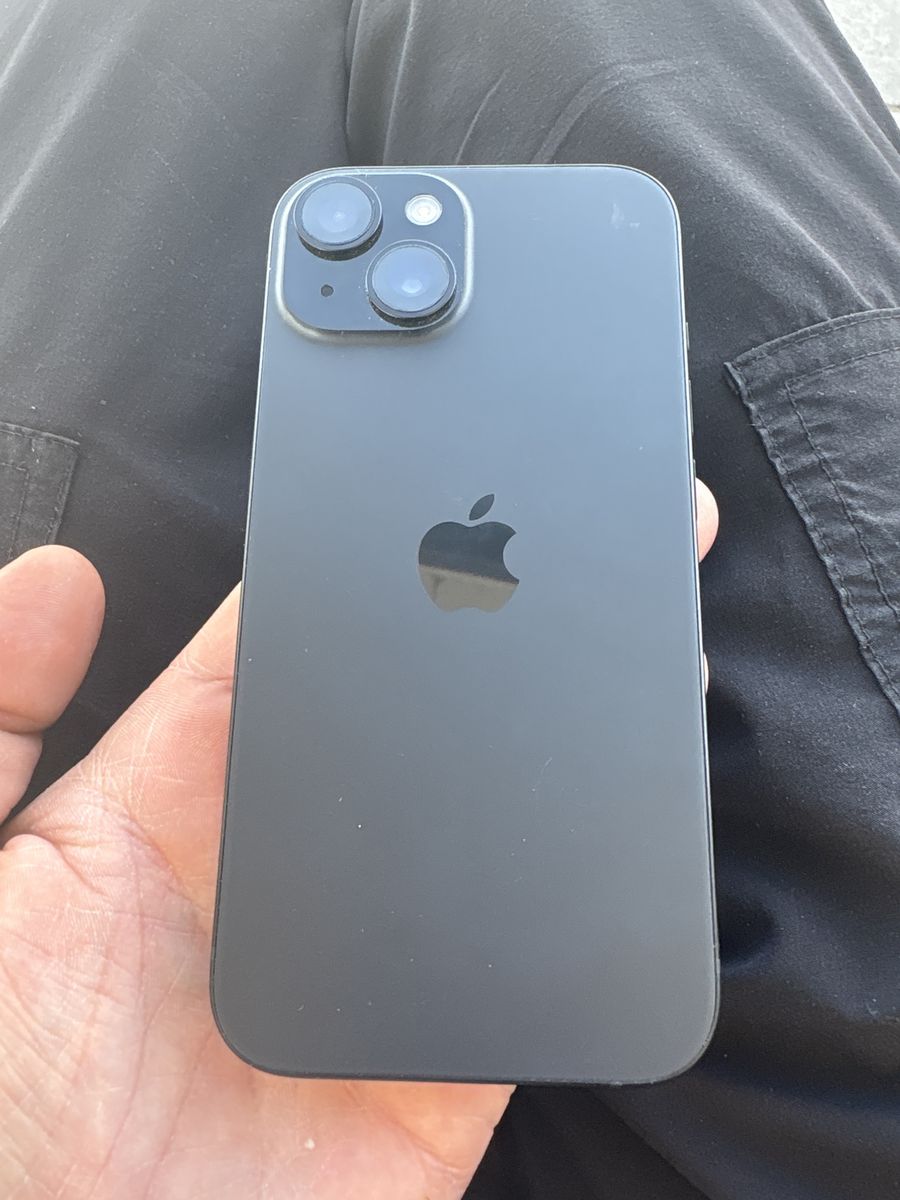 iPhone 15 128gb black T-Mobile