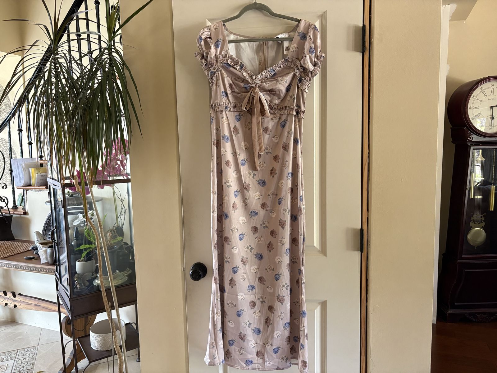 New Satiny Floral Dress w/ Cap Sleeves Sz S or L - 4 available 