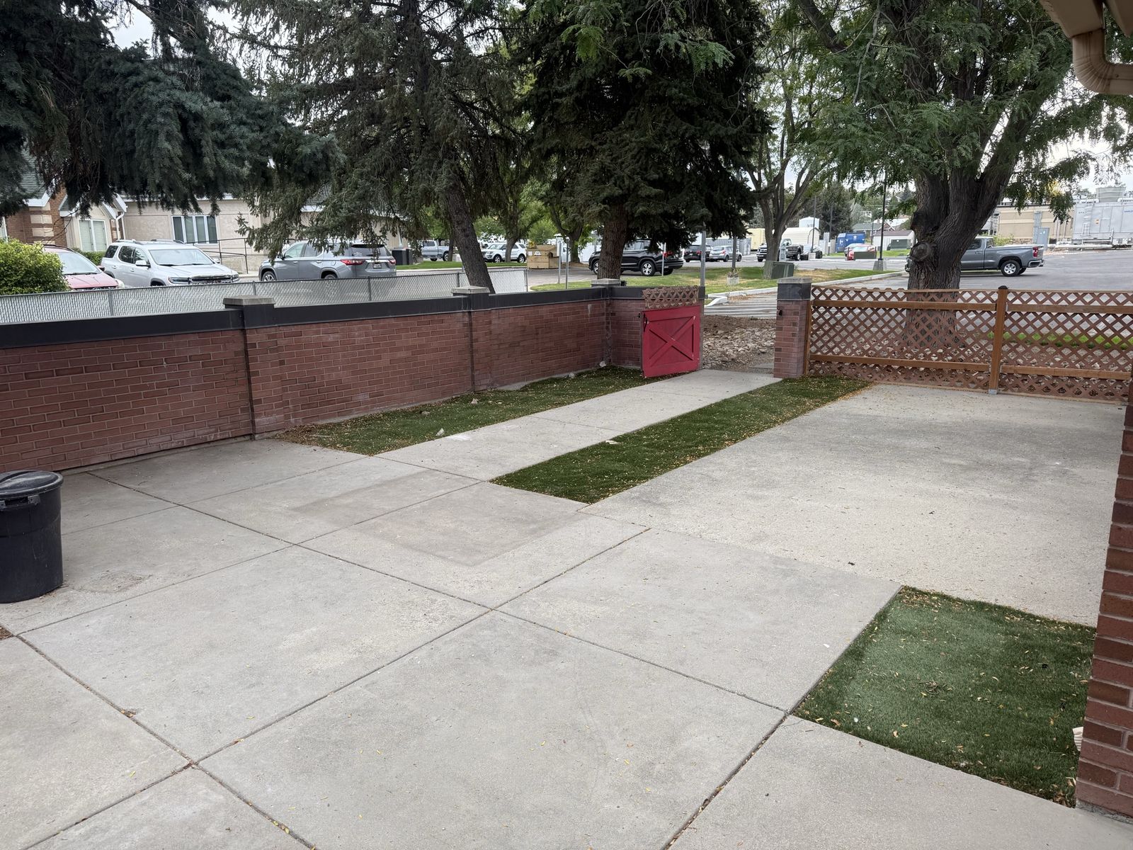Main image 18