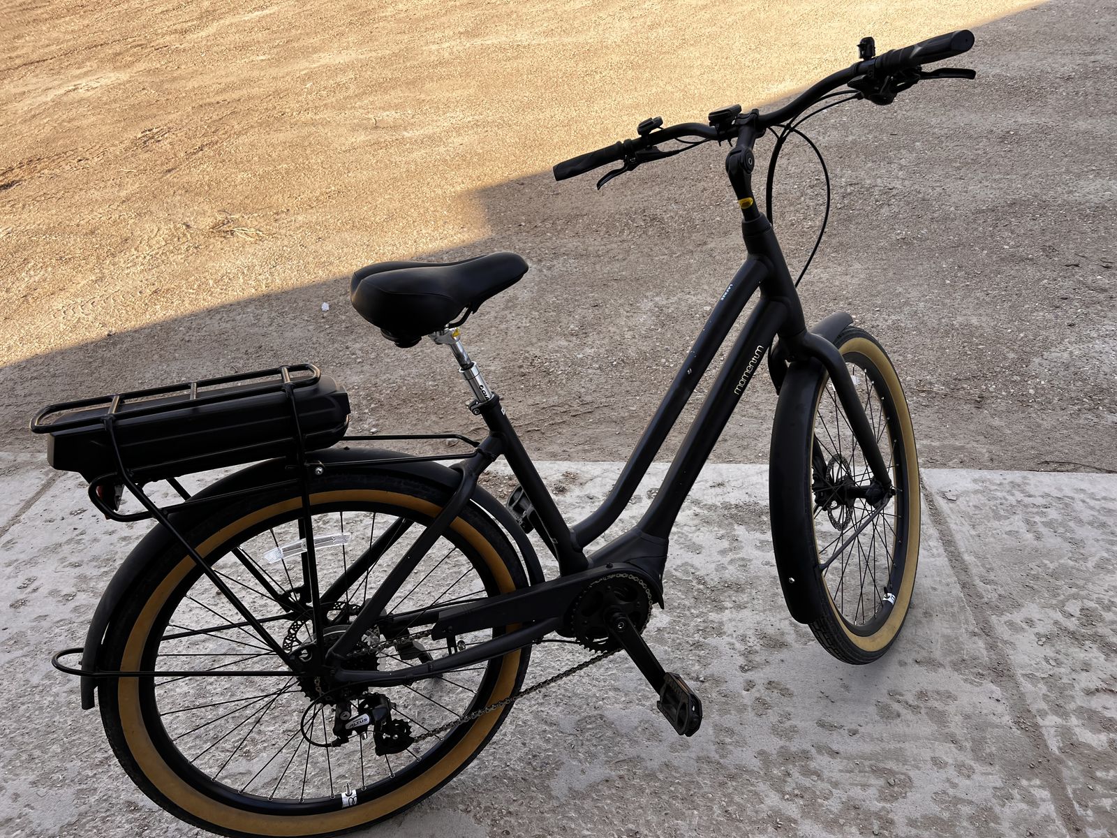 2022 Giant Momentum La Free Medium