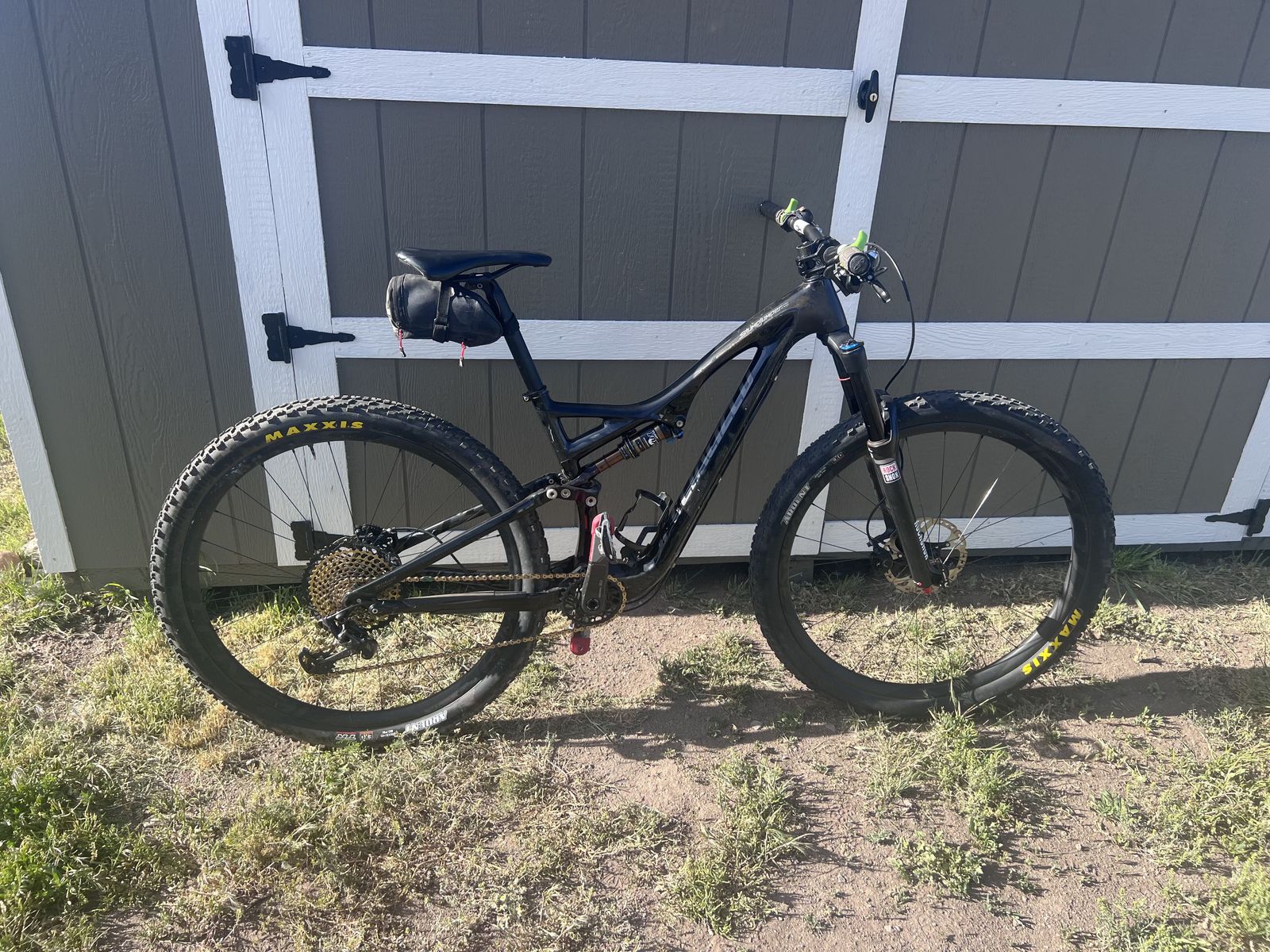 Specialized StumpJumper Evo Carbon- Fresh Tune and rear shock