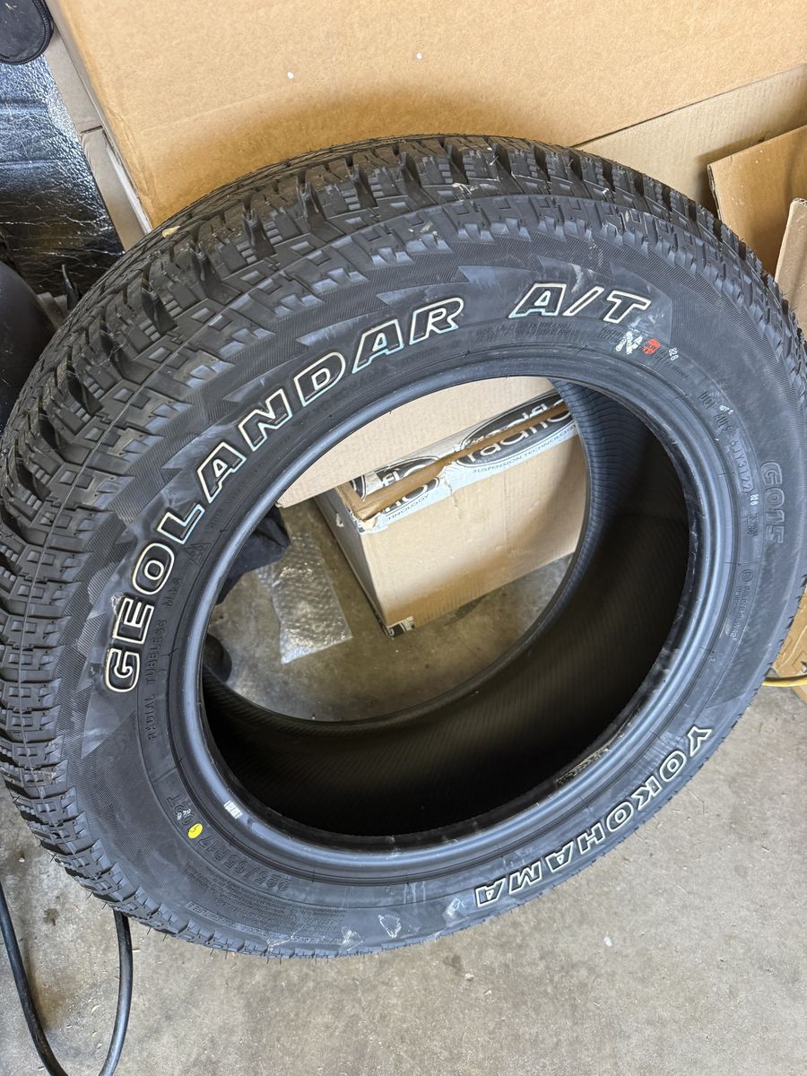 Yokohama Geolander 225/65 R17