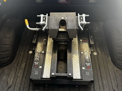 Demco 21K Autoslide 5th Wheel Hitch. Ford Puck