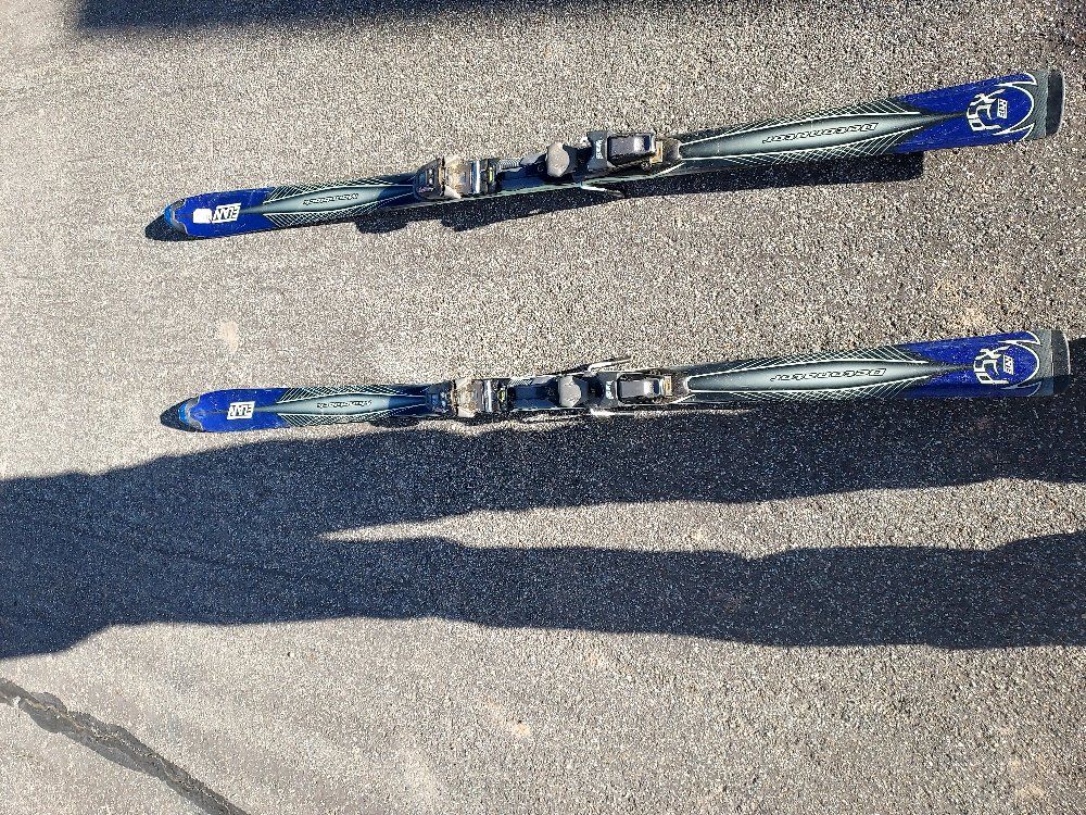 Downhill Skis 173 cm with Bindings