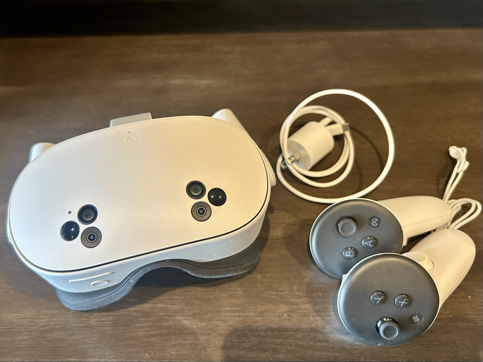 Meta Quest 3S Mixed Reality Headset – Full Kit
