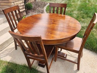 Dining Room Table and chairs