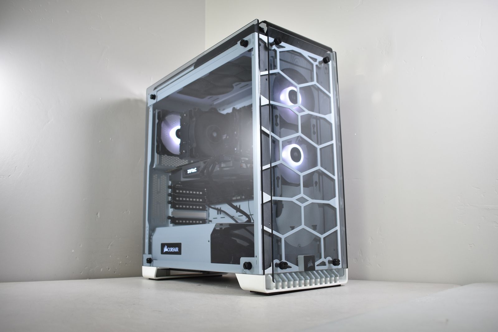 Corsair Gaming - i5-9400F, GTX 1070 Ti, 16gb DDR4, SSD, 1.25 TB