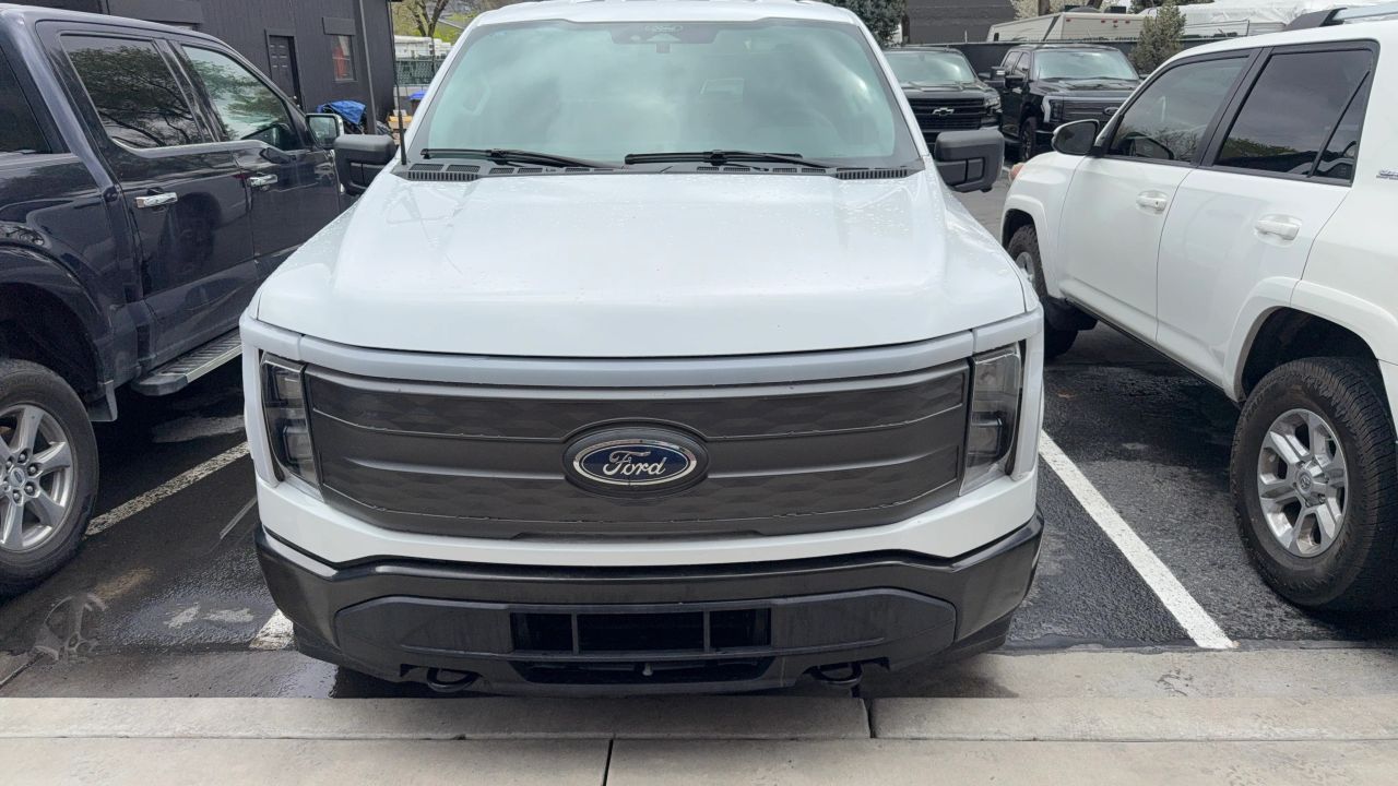 2024 Ford F-150 Lightning Pro