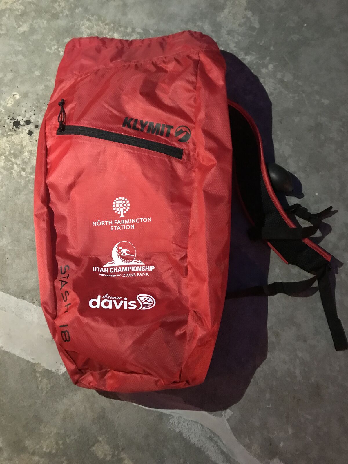 klymit stash 18 liter backpack with air frame technology