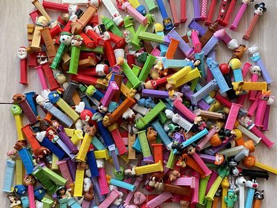 Huge Lot of 324 Pez Dispensers