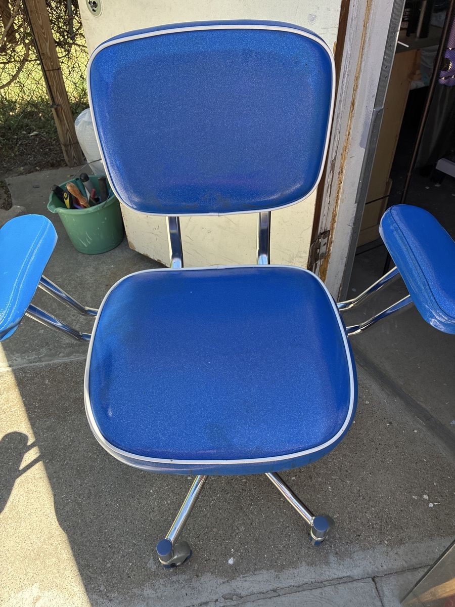 Desk chair.