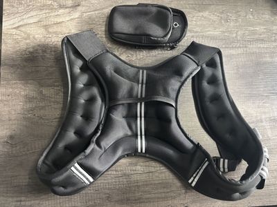 Weighted Workout Vest with Detachable Pouch and Reflective Stripes - Black