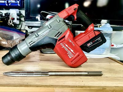 Milwaukee 2717-20 M18 fuel 1-9/16 Max Rotary Hammer.