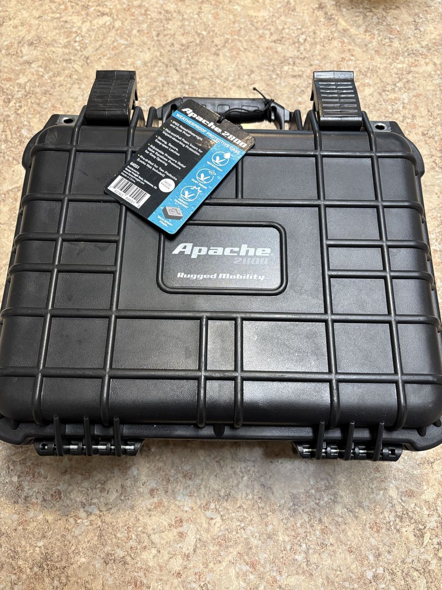 Apache 2800 Knives Case