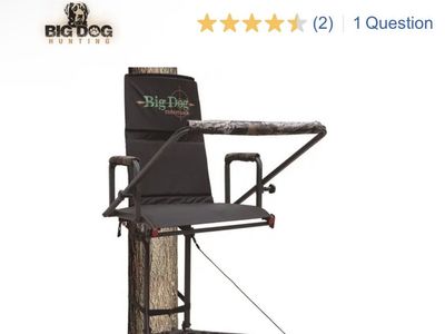 Big Dog retriever hang on tree stand