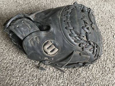 Wilson A1K Series A1KRB16CM 33" Black Catcher's Mitt Baseball Softball Glove