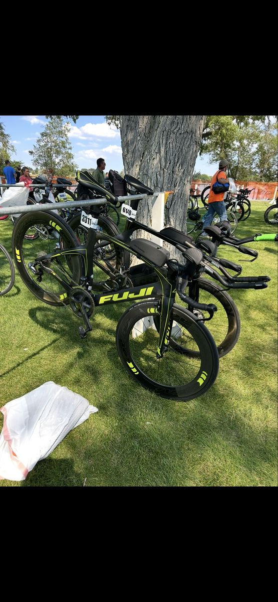 Fuji Norcom Straight Triathalon Bike - Time Trial, Aero Frame, Carbon Fiber, Training/Racing