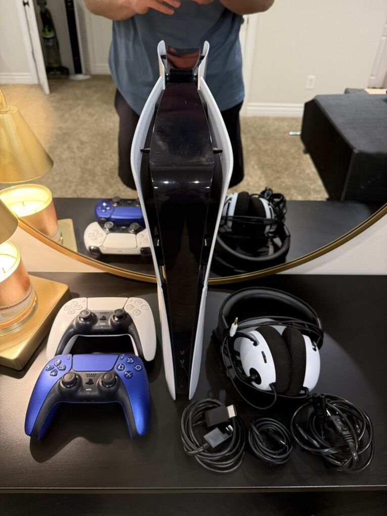 Playstation 5 Slim 2 Controllers And Headset