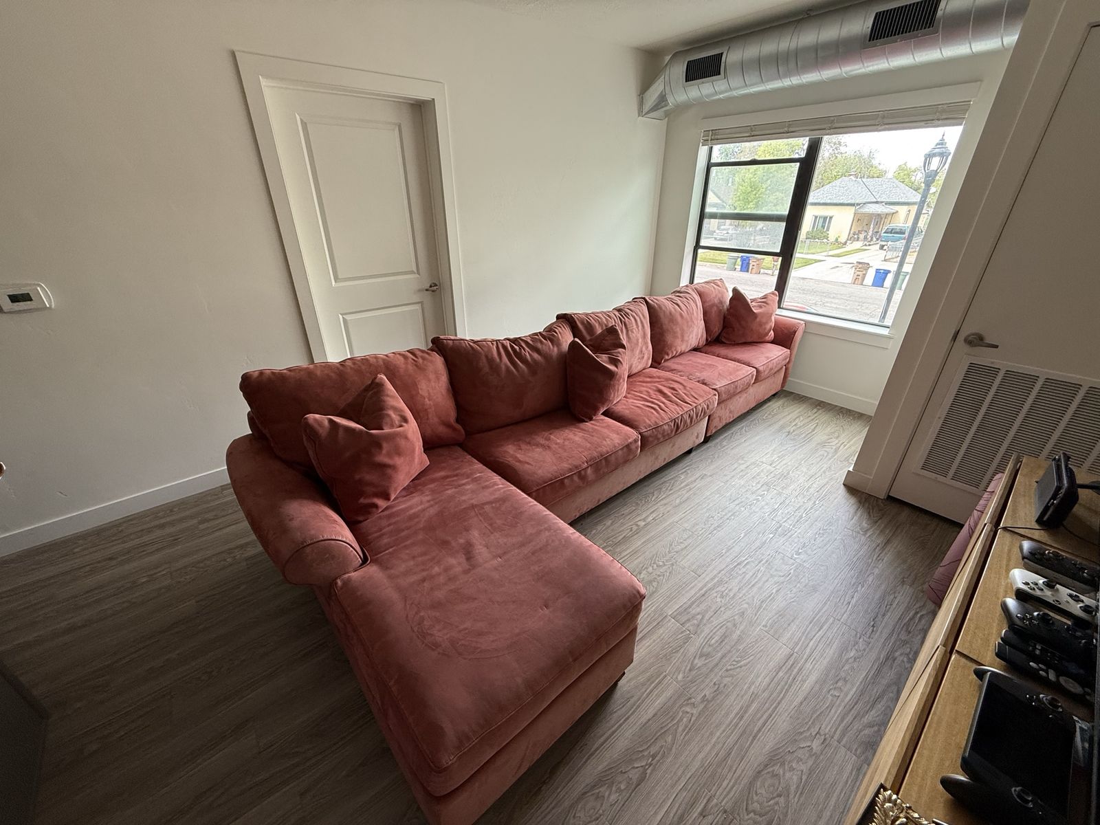Detachable sectional couch