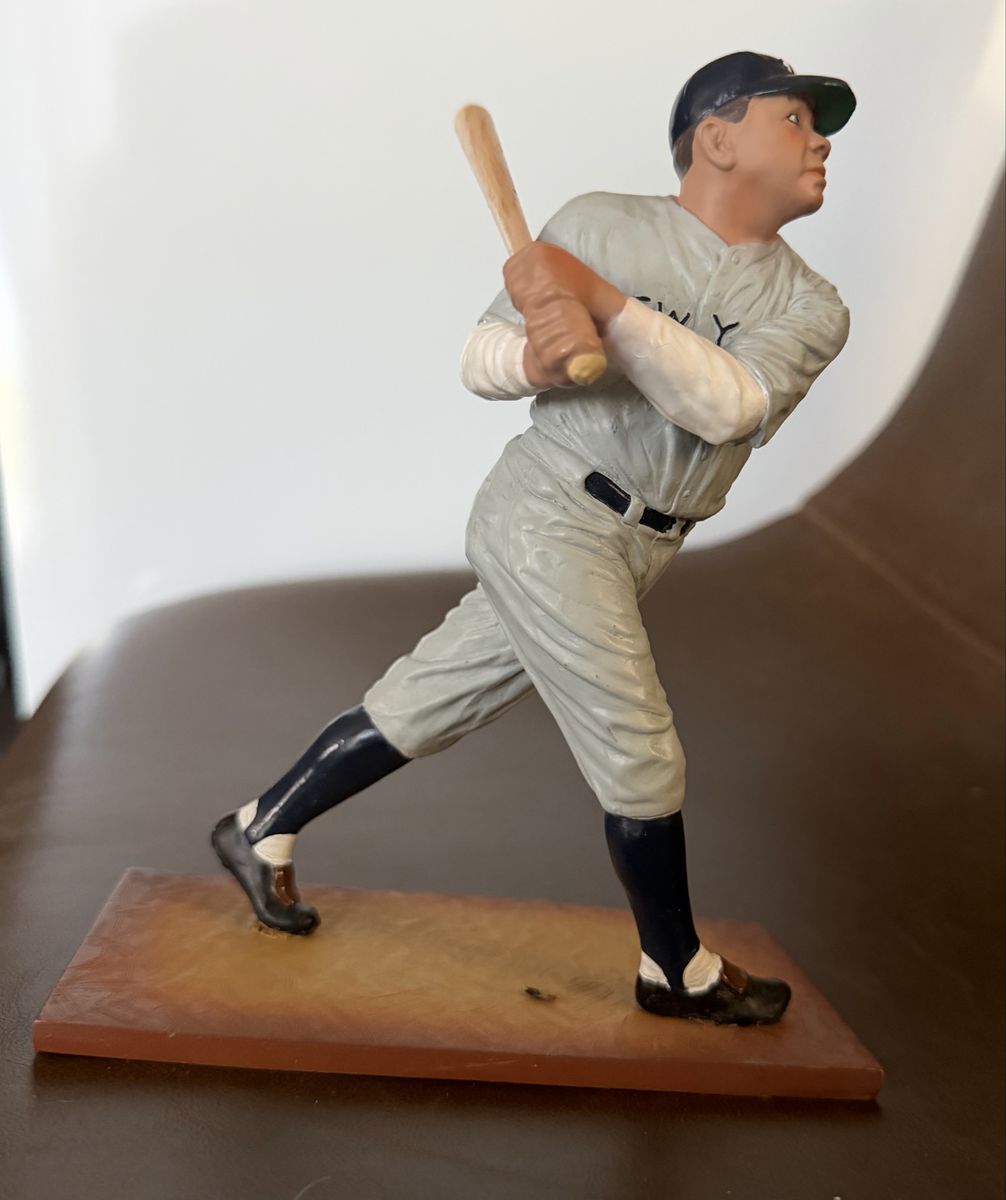 Babe Ruth Salvino's Prestige Series Cold-Cast Porcelain Figurine #3401/10,000