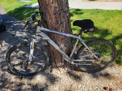 PREOWNED RALEIGH TALUS 4.0 MOUNTAIN BIKE (very lightweight aluminum frame)