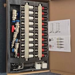 Radiant heating manifold for PEX tubing
