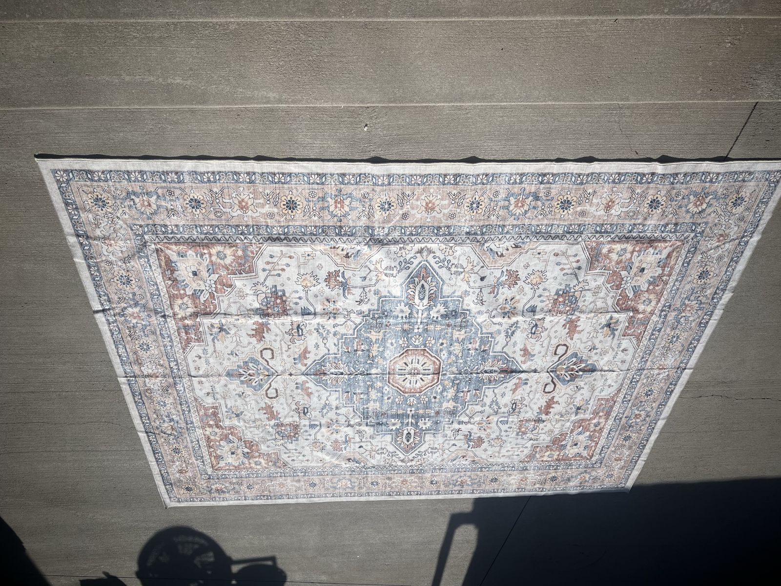 Main image 6