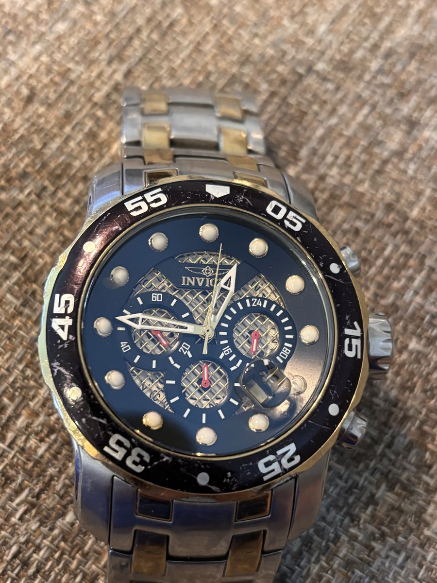 Mens Invicta Model 25333 Pro Diver Black Dial Watc