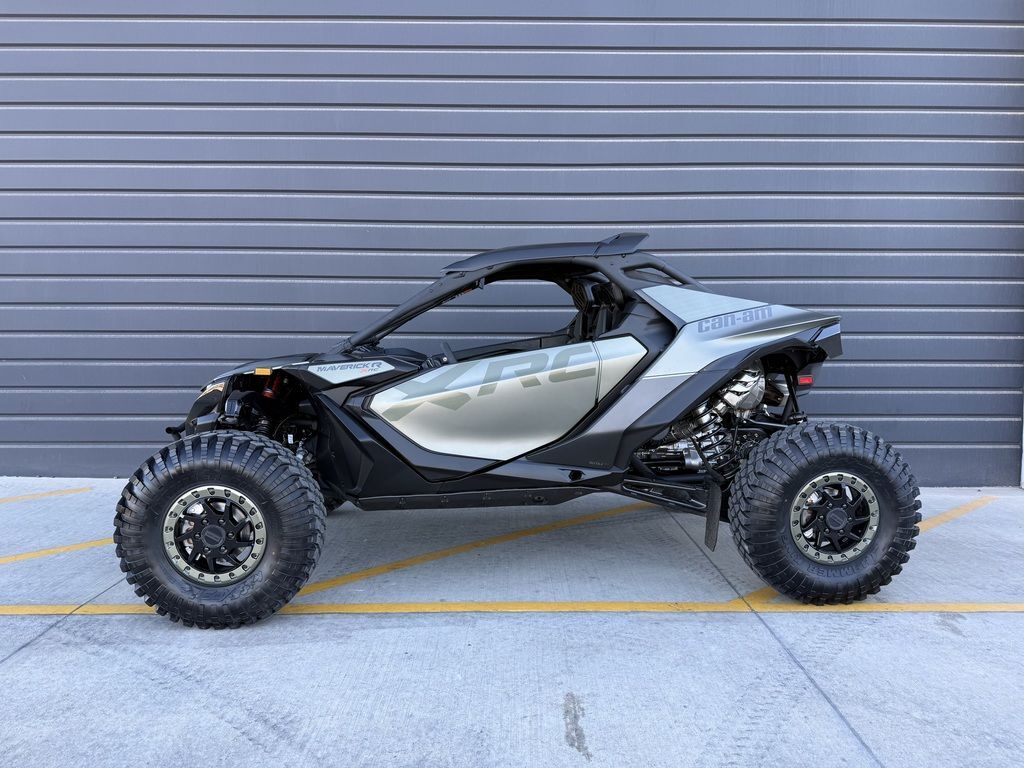 2026 Can-Am® Maverick R X rc with Smart-Shox