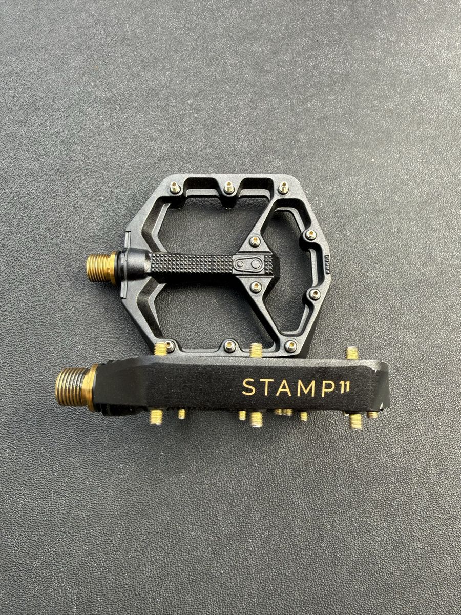 Crankbrothers Stamp 11 Black and Gold MTB Pedals