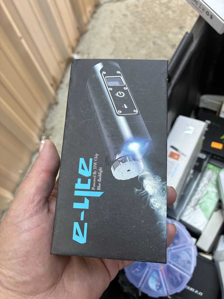E-LITE 35W Chip Blue Flashlight - Compact, Powerful LED Torch