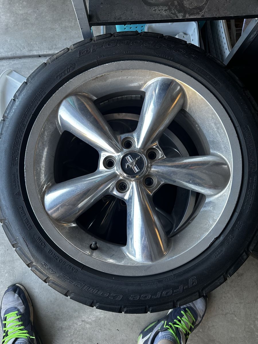 2007 Ford Mustang GT wheels 18” and 3 decent tires