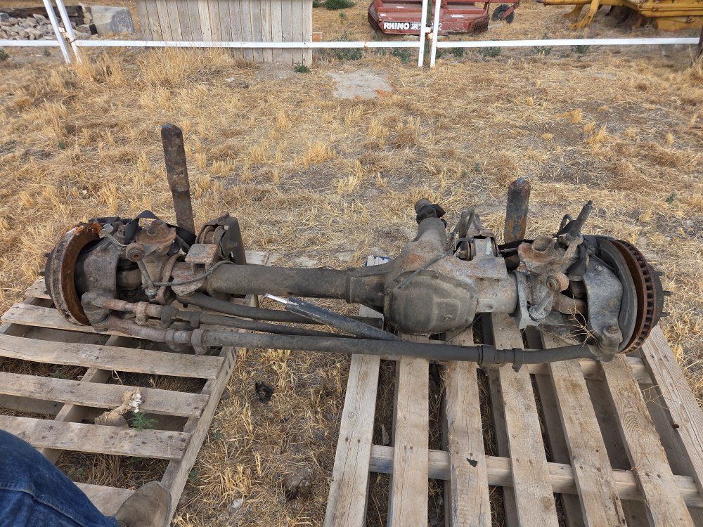 Ford super 60 front axle, 05 F350