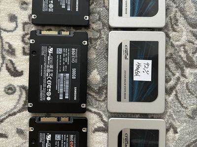Six Crucial and Samsung SATA 500 to 525 GB SSD 2.5 Inch Internal