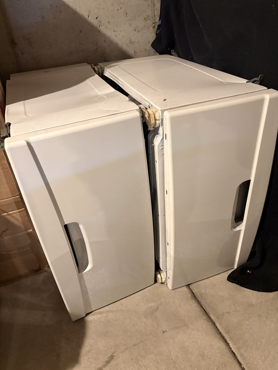 Samsung Washer/Dryer Pedestal Stands with Storage Drawers - White (Pair)