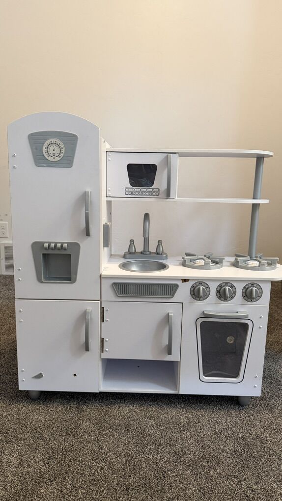 Toy Kitchen