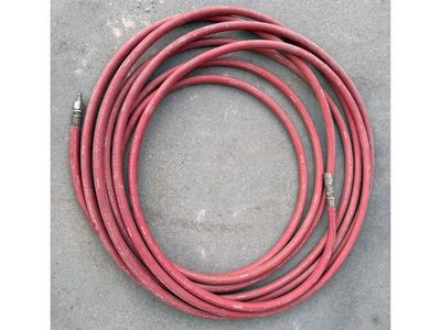 50 foot air hose 300PSI in good condition with connecters