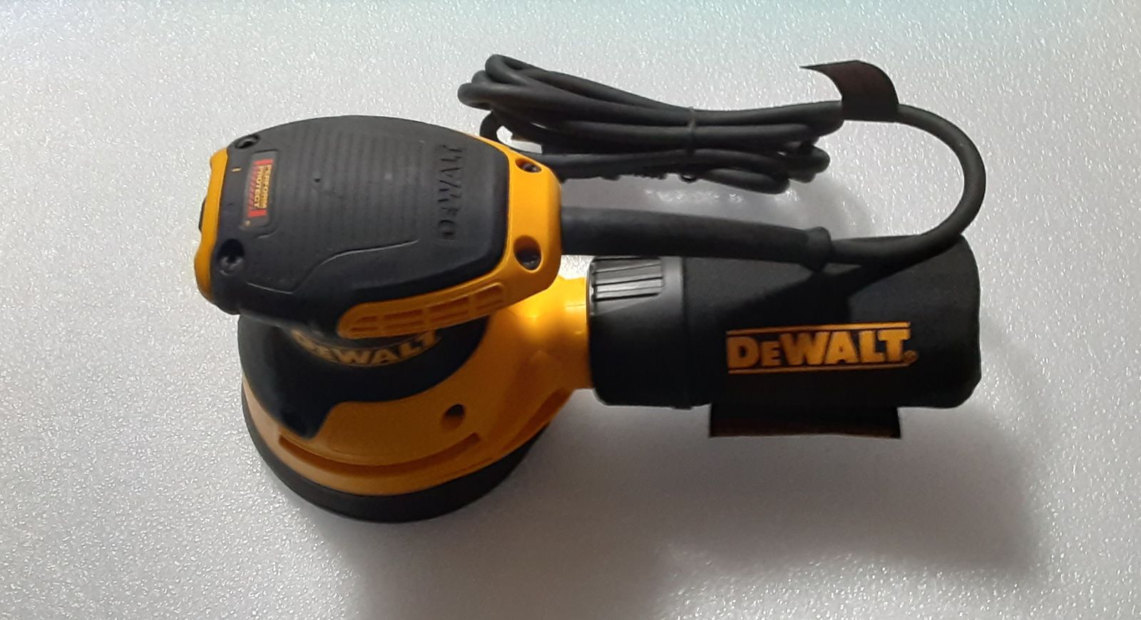 New DEWALT Electric Corded 3-amp Orbital 5-inch Palm Sander Tool - 12,000 OPM - Model: DWE6421