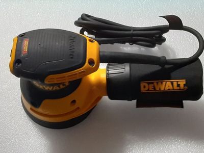 New DEWALT Electric Corded 3-amp Orbital 5-inch Palm Sander Tool - 12,000 OPM - Model: DWE6421