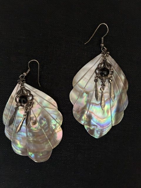 Pretty shell earrings