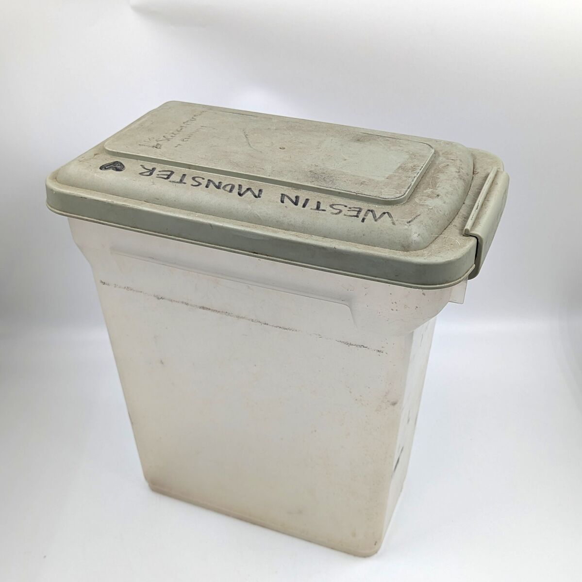 1.5 Gallon Dog Food Container