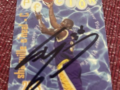 Shaquille O'Neal Autograph 1998-99 Fleer “Plus Factor” Insert SP NBA Los Angeles Lakers Auto Hand Signed