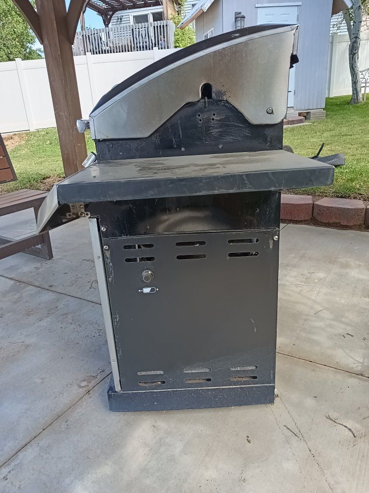 Main image 6