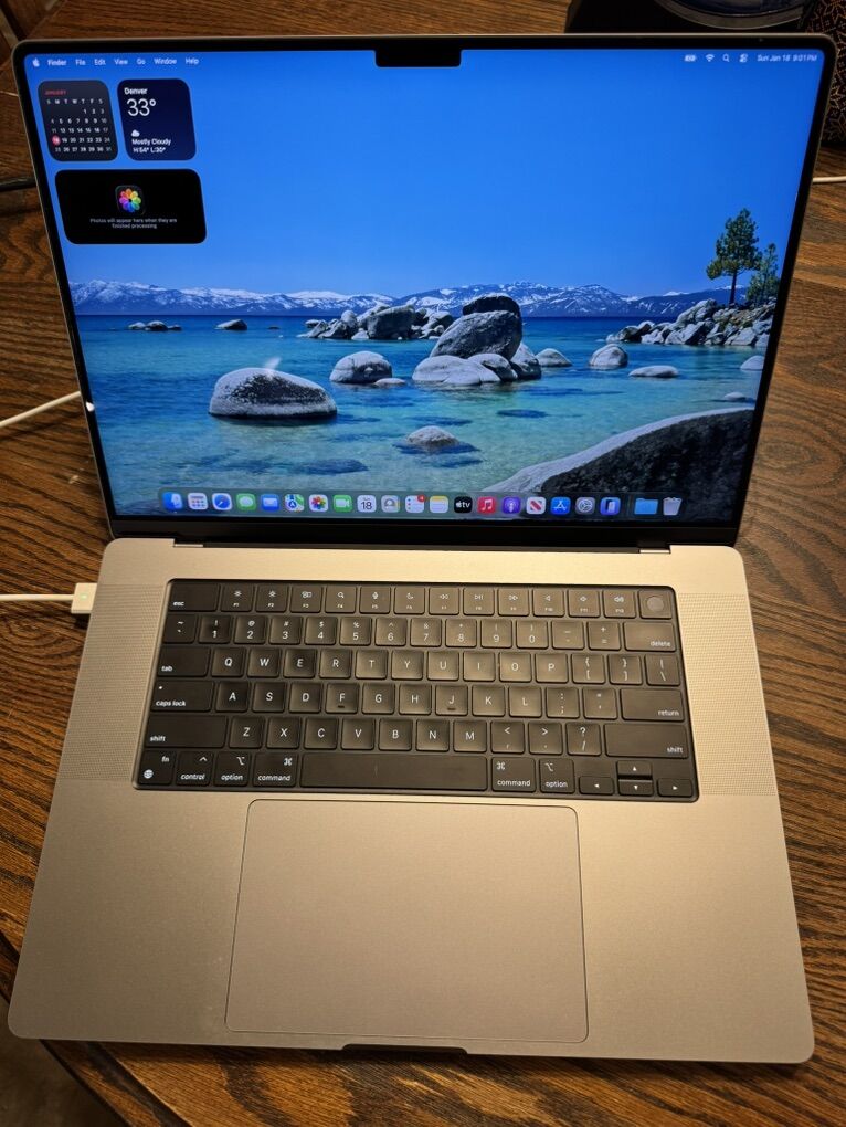 16 Macbook Pro M1 Pro - 16 GB RAM - 1 TB SSD