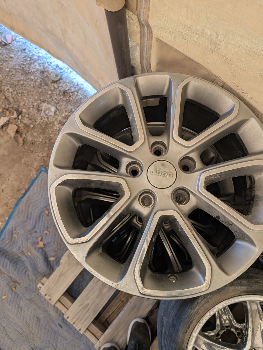 Set Of 4 Jeep Grand Cherokee Limited Wheels 18"